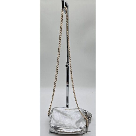 Victoria Secret Silver Faux Leather Crossbody Bag With Gold Chain & Fringe Tasse - Picture 3 of 6